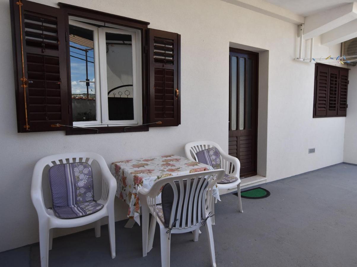 Apartment Murva Primosten Exterior photo